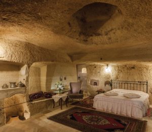 cavehotel1